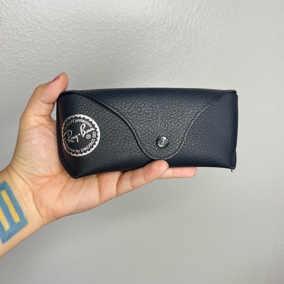Ray Ban Black Leather Sunglass Case Button Snap - Picture 1 of 6